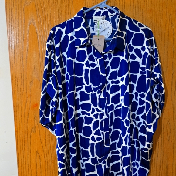 Nwt. Umgee Blue and White Patterned Buttondown Blouse - Picture 1 of 6